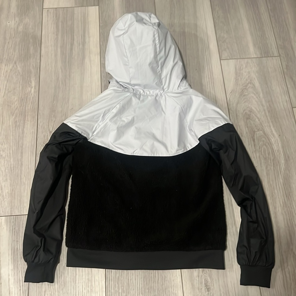Nike Jacket - Picture 4 of 4
